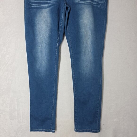 VIP JEANS Womens Size 16 Tall (Actual 35x30) Skinny Whiskering  EUC - Picture 3 of 12